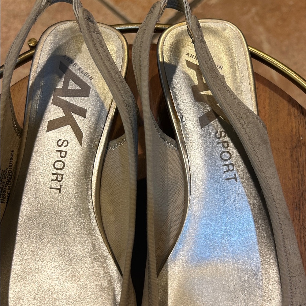 AK Sports Gold light gray tan Slingback Ballet Shoes, Size 7M - Picture 4 of 9